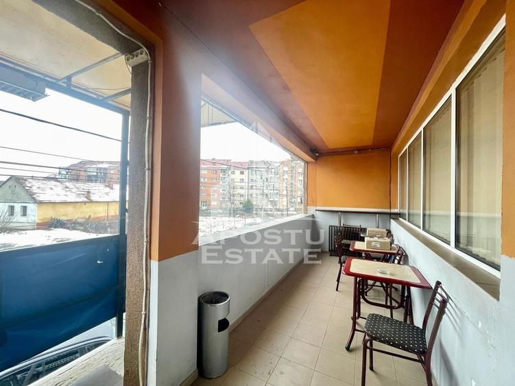 Casă individuală cu 6 camere cu Canalizare în Pârneava