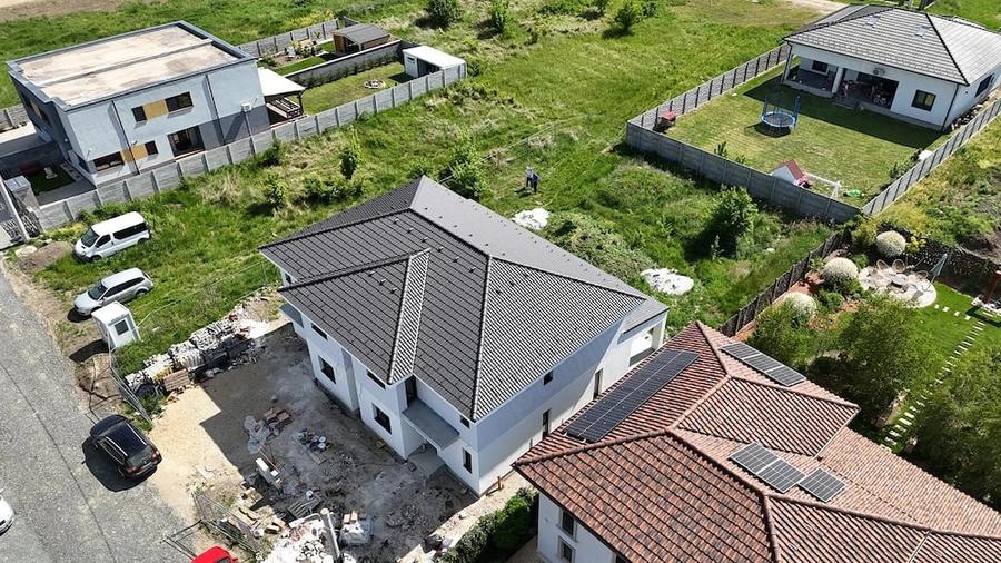 Casă cu 4 camere cu Teren 375 Mp în Exterior Vest