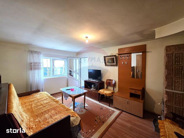 Casă cu 4 camere cu Teren 1254 Mp în Mărăcineni