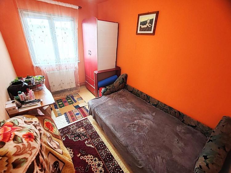 Apartament cu 3 camere decomandat, mobilat în Central