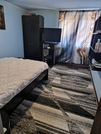 Casă cu 5 camere cu Teren 504 Mp în Cătămărești-Deal