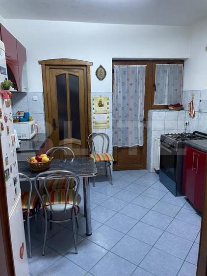 Duplex cu 6 camere cu Canalizare în Nord