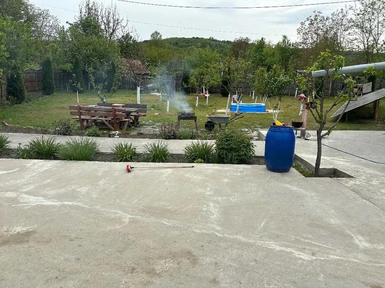Casă cu 2 camere cu Teren 2056 Mp în Central
