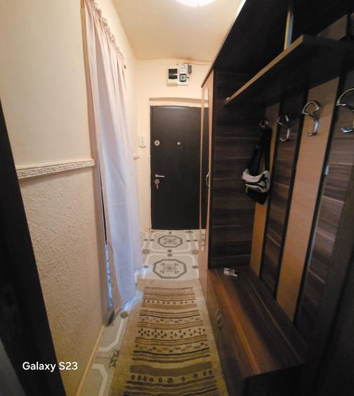 Apartament cu 2 camere semidecomandat în Noua