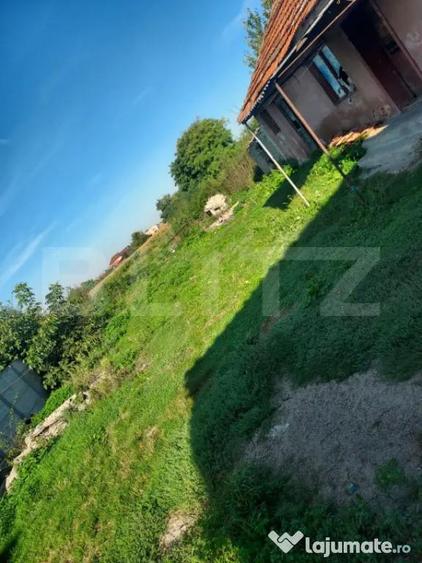 Casă cu 2 camere cu Teren 2860 Mp în Botiz