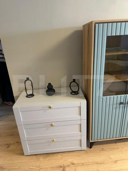 Apartament cu 2 camere semidecomandat, mobilat în Micro 17