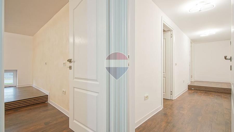 Apartament cu 3 camere decomandat în Bod