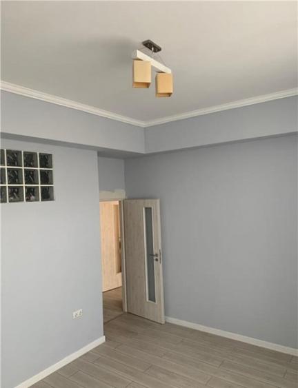 Apartament cu 4 camere decomandat în Horea