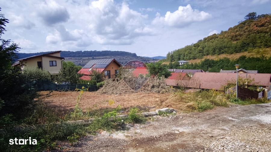 Teren de 512 mp, în Central