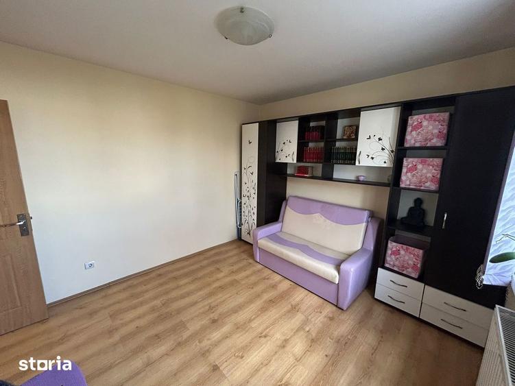 Apartament cu 3 camere în Cetate
