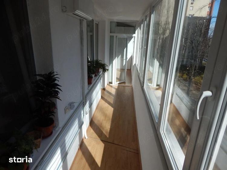 Apartament cu 2 camere semidecomandat în Berceni