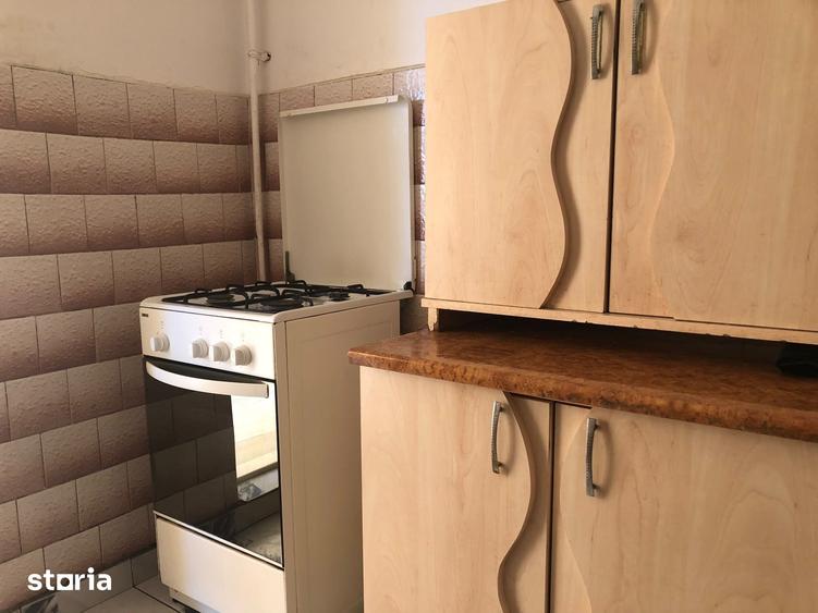 Apartament cu 2 camere semidecomandat în Ostroveni