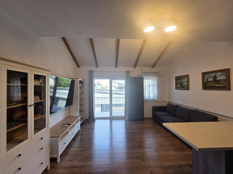 Apartament cu 2 camere decomandat în Dumbrăvița