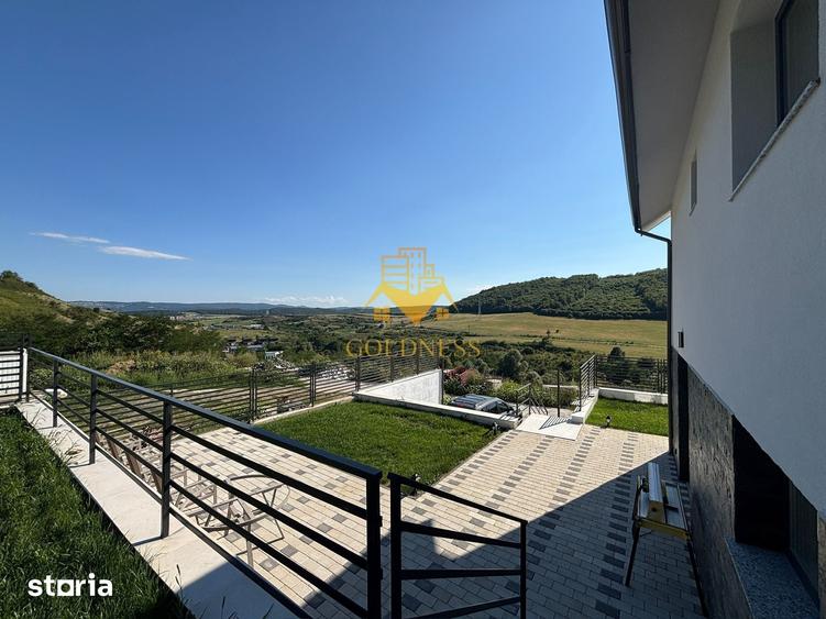 Casă cu 4 camere cu Teren 500 Mp în Baciu