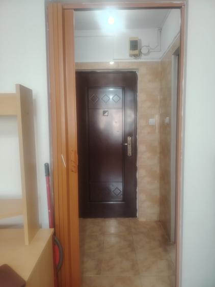 Garsonieră nedecomandată în 13 Decembrie
