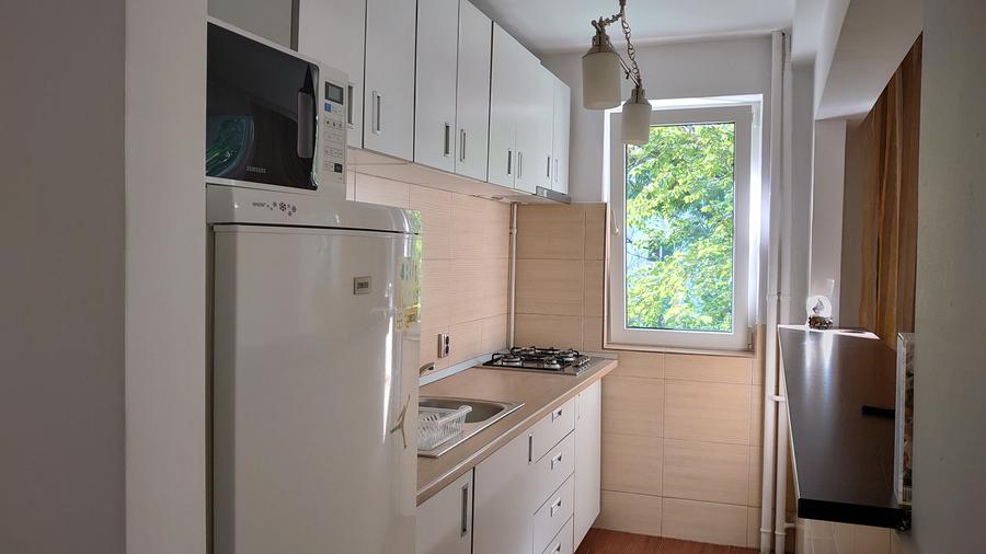 Apartament cu 2 camere semidecomandat în Băneasa