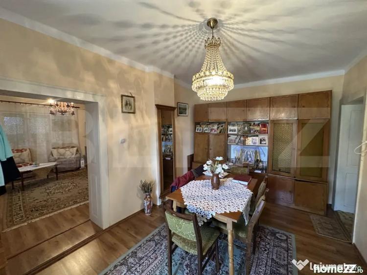 Casă cu 2 camere cu Teren 2963 Mp în Central