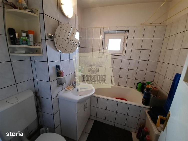 Apartament cu 4 camere, mobilat în Central