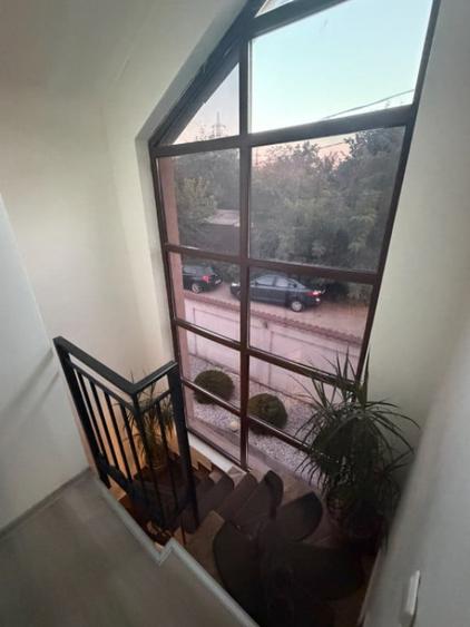 Casă cu 4 camere cu Teren 290 Mp în Lăpuș