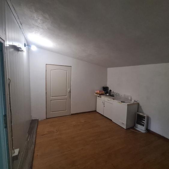 Spațiu comercial, de 80 mp, în Grumăzești