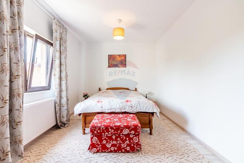 Duplex cu 5 camere cu Teren 227 Mp în Sud-Vest