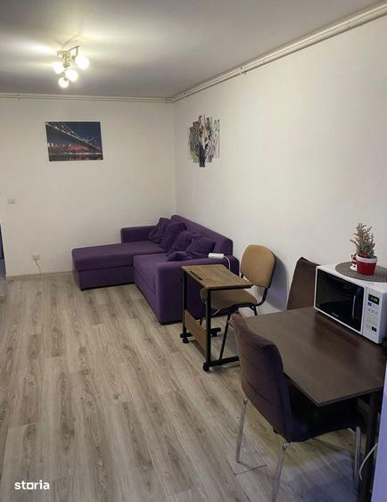 Apartament cu 2 camere decomandat, mobilat în Central