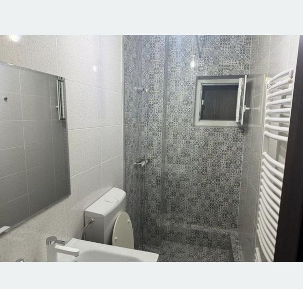 Apartament cu 3 camere decomandat în Mofleni