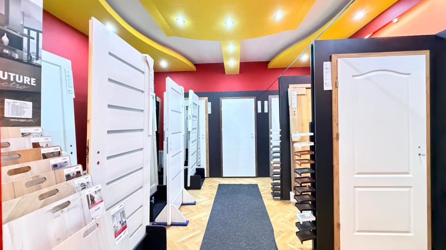 Spațiu comercial 50 mp | La cheie | Strada de Mijloc | 800 €/lună | - 3