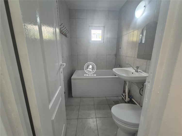 Apartament cu 3 camere decomandat în Dacia