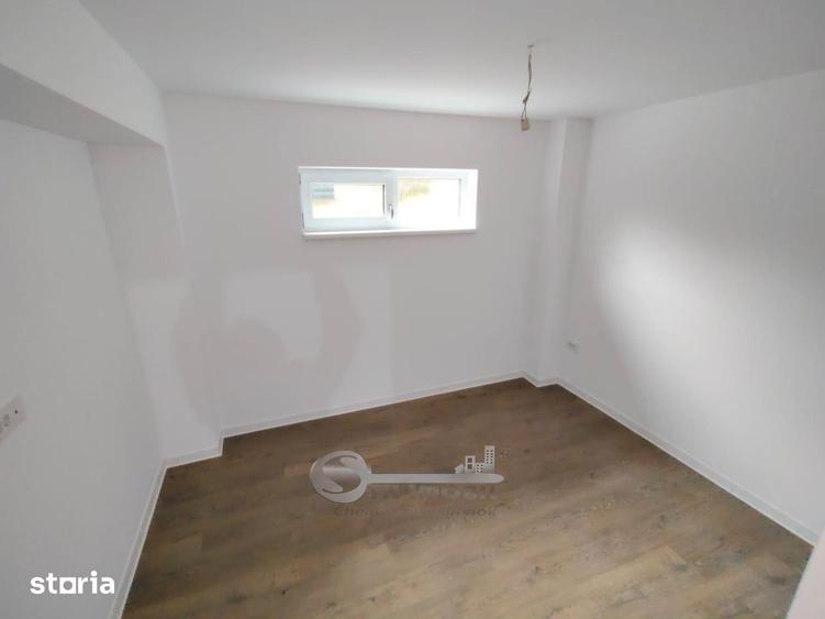 Apartament cu 3 camere decomandat în Nicolina