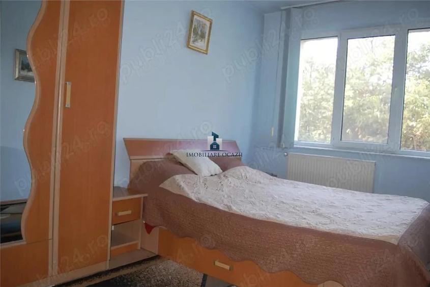 Apartament cu 2 camere decomandat în Berceni