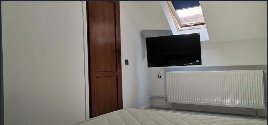 Casă individuală cu 4 camere cu Teren 300 Mp în Centrul Istoric