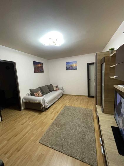 Apartament cu 2 camere decomandat în Vest