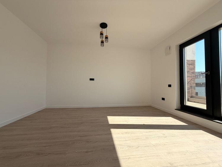 Apartament cu 2 camere decomandat în Moșilor