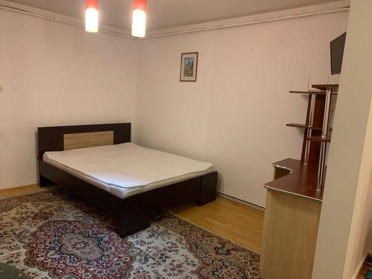 Garsonieră decomandată în Central