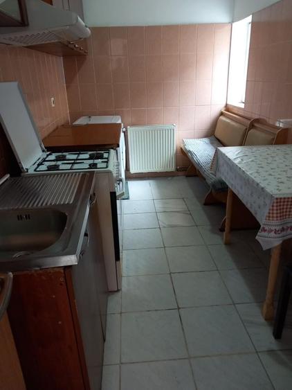 Garsonieră decomandată în Stupini