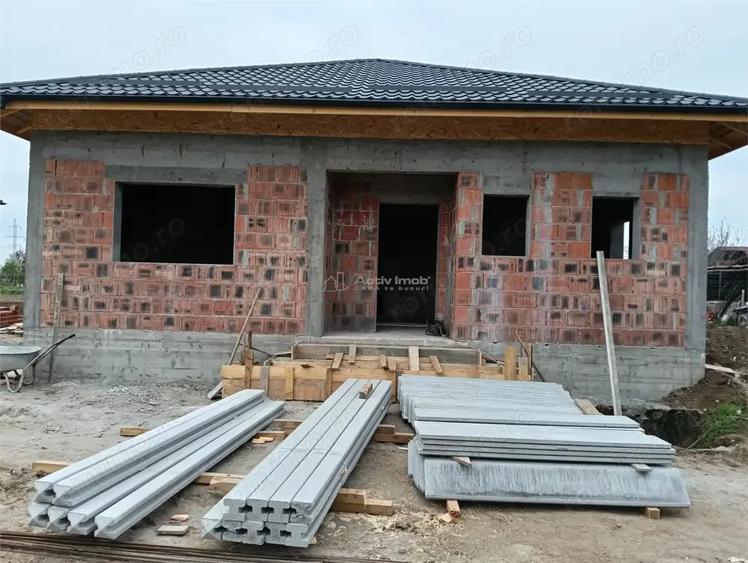 Casă cu 3 camere cu Teren 365 Mp în Mihăilești