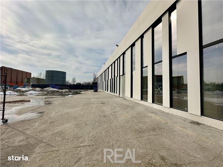 Spațiu comercial, de 1,000 mp, în Militari