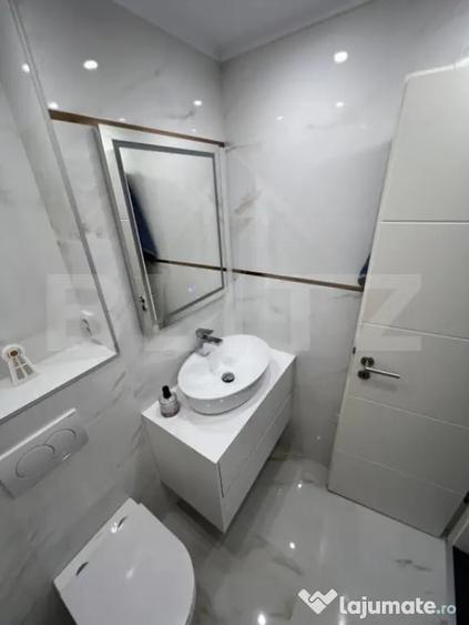 Apartament 3 camere, decomandat, parcare, zona UMF - 17