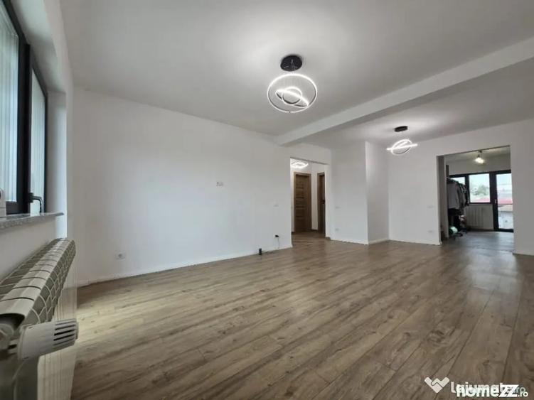 Casă cu 4 camere cu Teren 241 Mp în CET