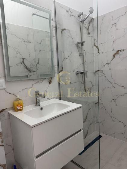 Apartament cu 3 camere în Tractorul