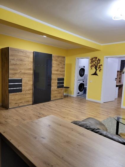 Apartament cu 2 camere semidecomandat, mobilat în Florești