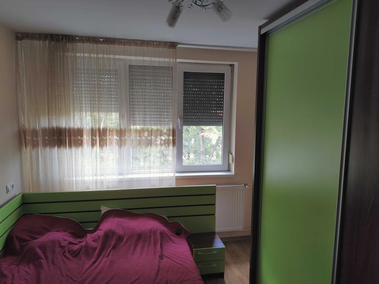 Apartament cu 4 camere decomandat în Cantemir