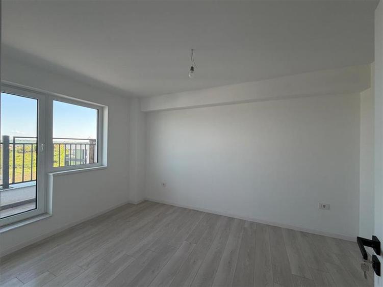Penthouse cu 3 camere decomandat în Păcurari