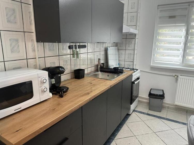 Apartament cu 3 camere în Brâncoveanu