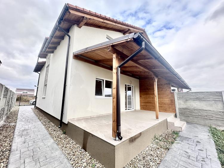 Duplex cu 4 camere cu Teren 320 Mp în Moșnița Nouă