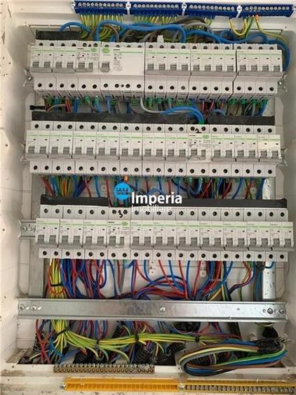 Casă individuală cu 5 camere cu Teren 500 Mp în Rediu