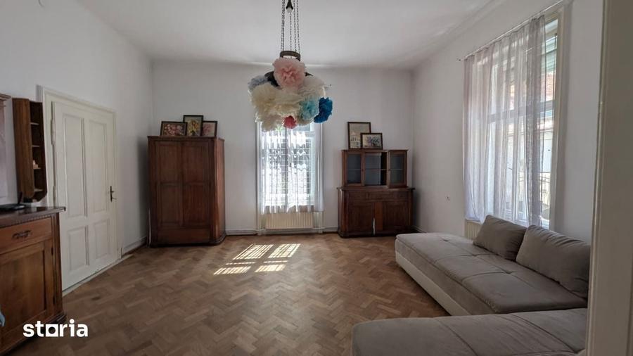 Apartament cu 3 camere în Central