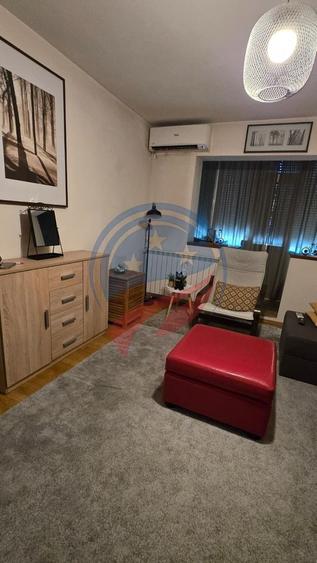 Apartament cu 2 camere semidecomandat, mobilat în Craiovița Nouă