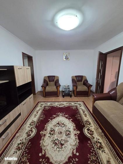 Apartament cu 2 camere semidecomandat în Berceni